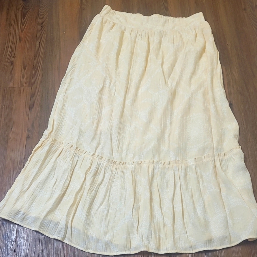 Wonderly Cream Midi Skirt Pleated A-Line Resort Wearfor momen zise XL used good